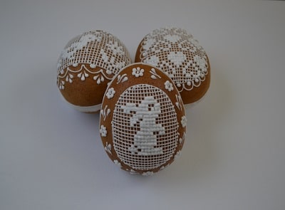 Trojrozmerné veľkonočné medovníkové vajíčka